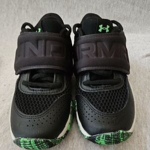 Boys Basketball under armour shoes